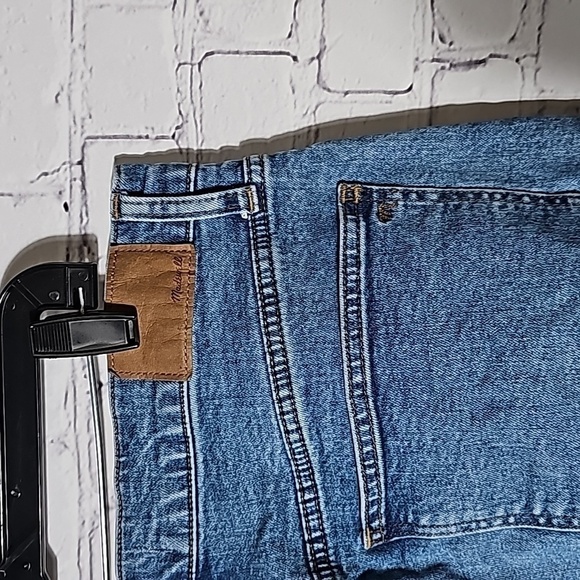 Madewell the Mom Jean sz 31 WJ44 - Picture 3 of 9